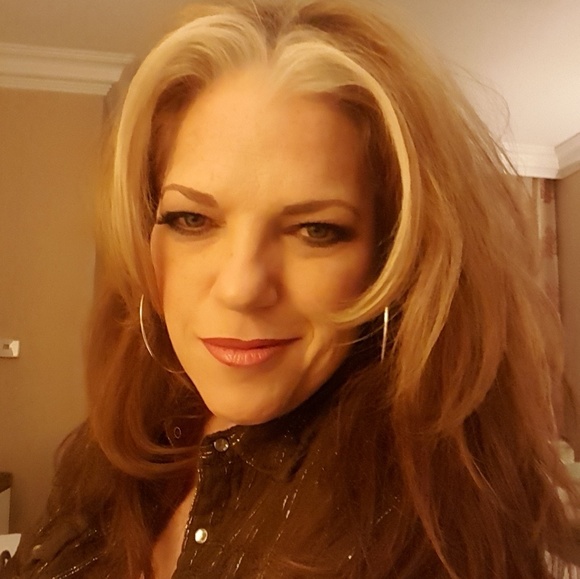 Meet your Posher, Teri - Picture 2 of 2